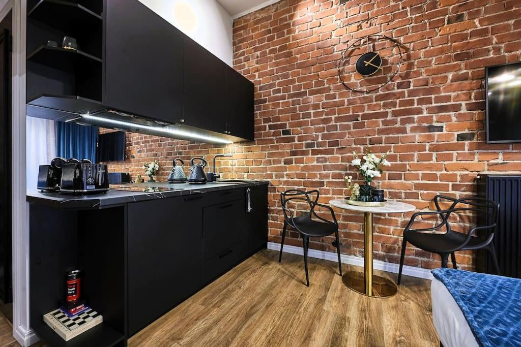 Urban-Glam City Centre Studio With A Gym And Terrace Tallinn Dış mekan fotoğraf